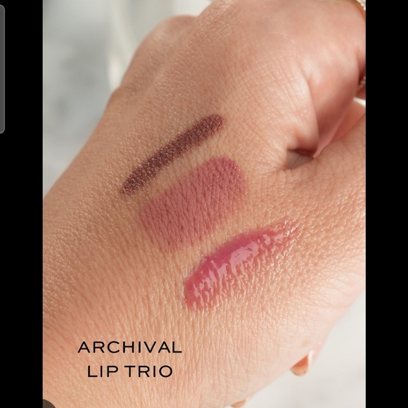 MERIT Beauty~The Archival Set - Picture 4 of 8